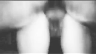 Cornuto incita il bull a fottere sua moglie