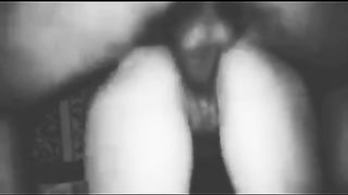 Cornuto incita il bull a fottere sua moglie