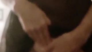 Una mia amica tettona che si masturba