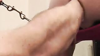 Una fistata in posizione seduta