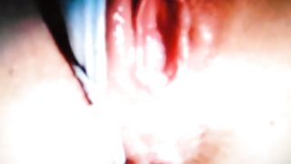 Più facile buttarla fuori da dietro che dalla figa