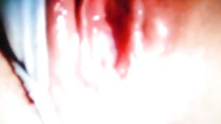 Più facile buttarla fuori da dietro che dalla figa