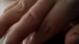 Mio marito ama farsi accarezzare il cazzo dolcemente