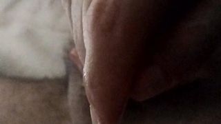 Mio marito ama farsi accarezzare il cazzo dolcemente