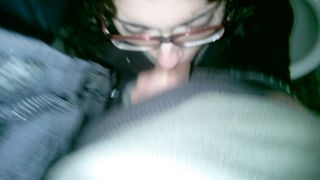 Mi succhia il cazzo nel bagno di un treno