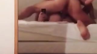 Io la fotto duro e lei filma la scopata