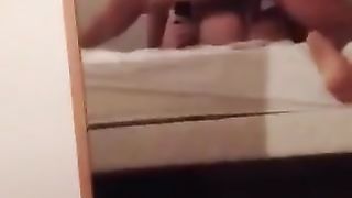 Io la fotto duro e lei filma la scopata