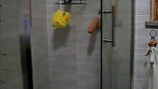 Anteprima del video: anal e blowjob dildo shower
