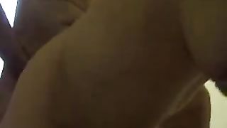 Moglie italiana tettona sesso a tre