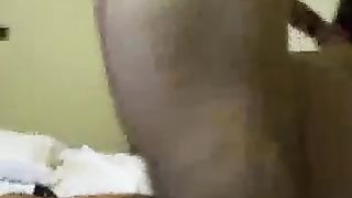 Moglie italiana tettona sesso a tre