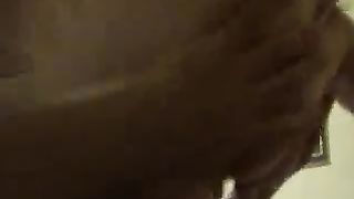 Moglie italiana tettona sesso a tre