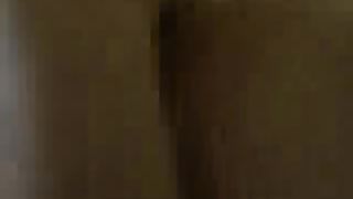 Moglie italiana tettona sesso a tre