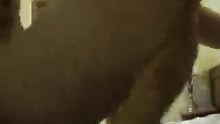 Moglie italiana tettona sesso a tre