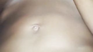 Fidanzata Italiana gode masturbandosi fino in fondo