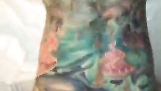 Bellissima trans sfonda una sua amica