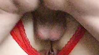 Un paio di mutandine arrapanti per una venuta anale