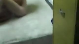 2 puttane e 1 puttaniere