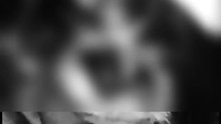 Cazzo duro in bocca con ingoio