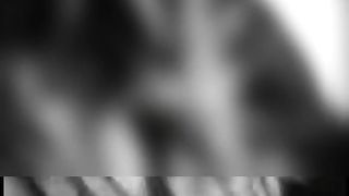 Cazzo duro in bocca con ingoio