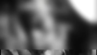 Cazzo duro in bocca con ingoio