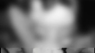 Cazzo duro in bocca con ingoio