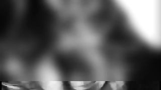 Cazzo duro in bocca con ingoio