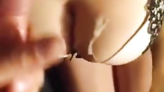 Sborra sul reggiseno nuovo