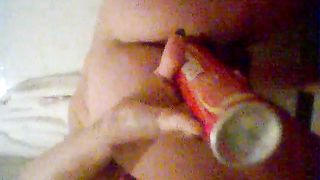 Alla porca tettona piace masturbarsi così