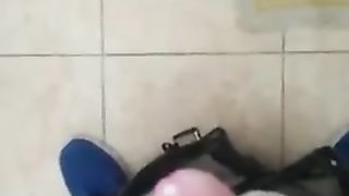 MI MASTURBO E MI RIPRENDO CON LO SMARTPHONE