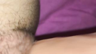 Sara si diverte con il suo amato dildo da 27 cm