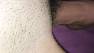 Sara si diverte con il suo amato dildo da 27 cm