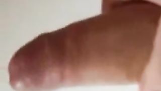 Anteprima del video: Ragazzo italiano si svuota le palle segandosi