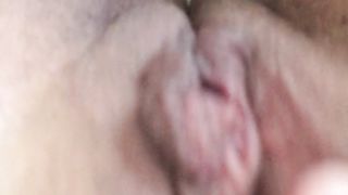 Mi schiaffeggio la figa