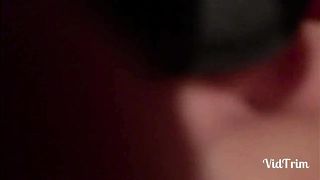 Incula trans nel bagno di un locale e poi si fa inculare