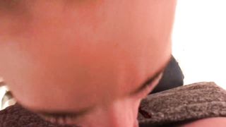 Jelene una ragazza già esperta in pompini 1