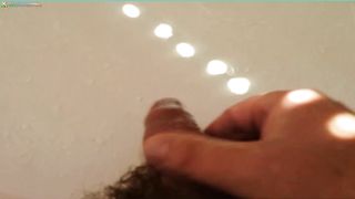 RAGAZZO ITALIANO SI LAVA IL CAZZO