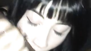 Ragazza emo succhia un cazzo nero enorme