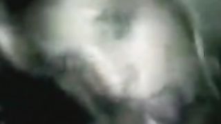 Pompino amatoriale di una biondona