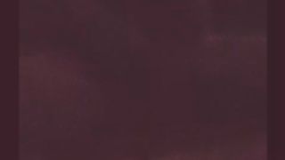 Seduta mi tocco il clitoride