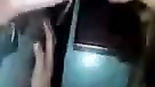 Ti piacerebbe ma ti sbagli perché non ti farò vedere un cazzo