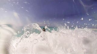 Nudista in una spiaggia caraibica