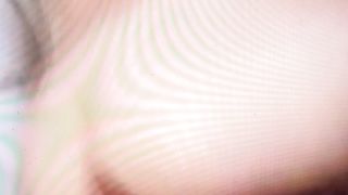 Un cazzo nero enorme le sfonda la figa