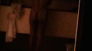 Riprendo la cagna nuda a Pattaya