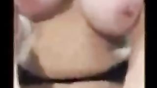 Tettona italiana sposata