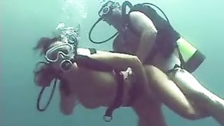 Anteprima del video: Un'immersione di piacere...