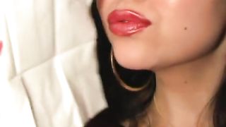 Una Lady col suo rossetto affascinante