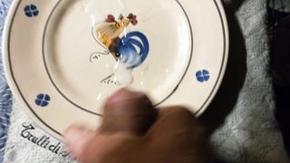 Sega con sborrata sul piatto