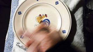 Sega con sborrata sul piatto