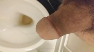 Pipí mattutina prima della solita sega