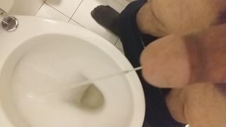 Pipí mattutina prima della solita sega